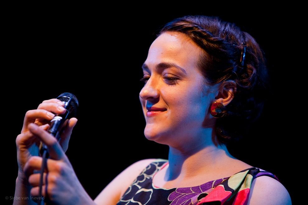 Becca Stevens, Gideon van Gelder Sextet Perpetual Vocalist Becca Stevens performing at the CD presentation Perpetual of the Gideon van Gelder Sextet